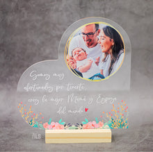 Cargar imagen en el visor de la galería, Placa de acrílico modelo Corazón
